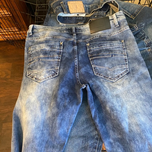 Buckle jeans - Picture 3 of 3